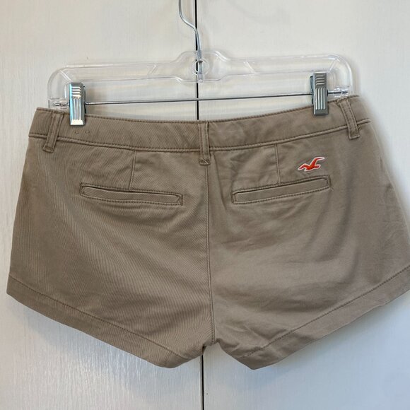 Hollister Women's Low Rise Tan Short Shorts Size 3 Waist 26 - Picture 2 of 7
